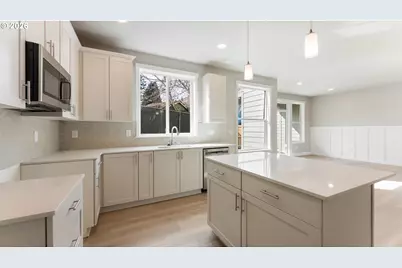 9410 N St. Louis Ave, Portland, OR 97203 - Photo 10