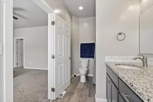565 Baker St, Baker City, OR 97814 - Photo 32