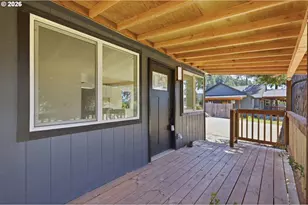 33719 Row River Rd, Cottage Grove, OR 97424 - Photo 32