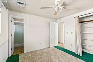 2248 La Canada Dr, Roseburg, OR 97470 - Photo 14