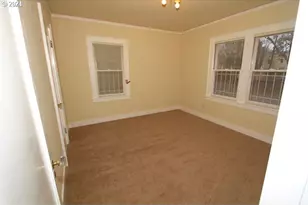 2223 NE 9th Ave, Portland, OR 97212 - Photo 10