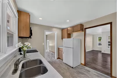 1751 Milligan Ave, Coos Bay, OR 97420 - Photo 12