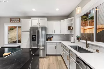 913 W Y St, Washougal, WA 98671 - Photo 12