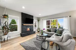 913 W Y St, Washougal, WA 98671 - Photo 8