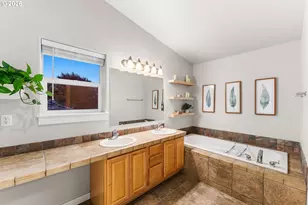 913 W Y St, Washougal, WA 98671 - Photo 30