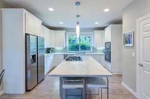 22765 SW Miami Dr, Tualatin, OR 97062 - Photo 8