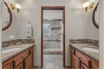 15725 SW Oakhill Ln, Portland, OR 97224 - Photo 26