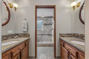 15725 SW Oakhill Ln, Portland, OR 97224 - Photo 26