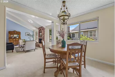 15725 SW Oakhill Ln, Portland, OR 97224 - Photo 12