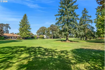 15725 SW Oakhill Ln, Portland, OR 97224 - Photo 34