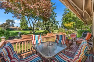 15725 SW Oakhill Ln, Portland, OR 97224 - Photo 32