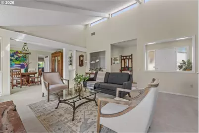 15725 SW Oakhill Ln, Portland, OR 97224 - Photo 10