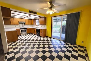 4498 Marcum Ln, Eugene, OR 97402 - Photo 6