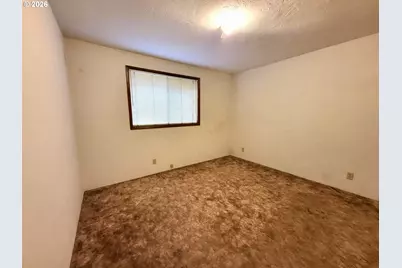 4498 Marcum Ln, Eugene, OR 97402 - Photo 14