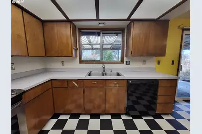 4498 Marcum Ln, Eugene, OR 97402 - Photo 8