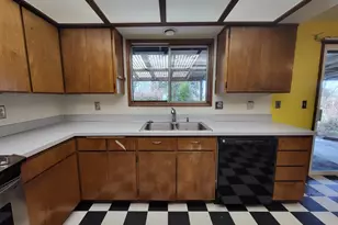 4498 Marcum Ln, Eugene, OR 97402 - Photo 8