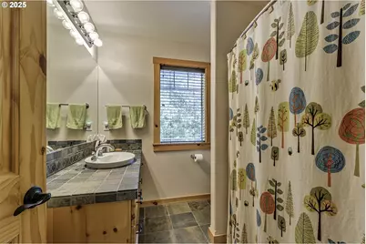 845 NE 67th Ave, Hillsboro, OR 97124 - Photo 28