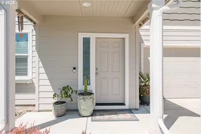 207 Rockcrest Dr, Lowell, OR 97452 - Photo 4