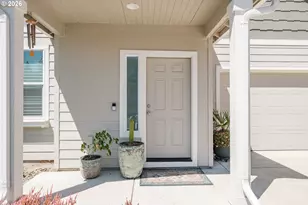 207 Rockcrest Dr, Lowell, OR 97452 - Photo 4