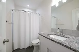 207 Rockcrest Dr, Lowell, OR 97452 - Photo 8