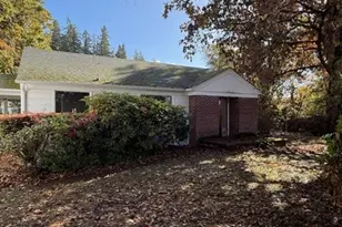 2010 E 26th Ave, Eugene, OR 97403 - Photo 2