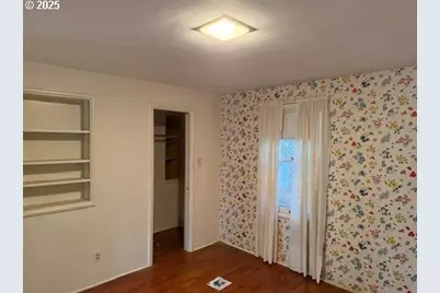 2010 E 26th Ave, Eugene, OR 97403 - Photo 12