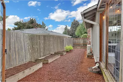 2278 Rose Blossom Dr, Springfield, OR 97477 - Photo 42