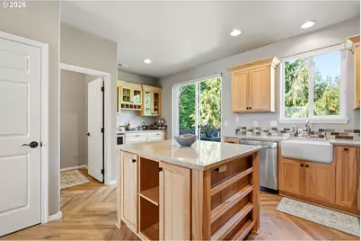 9097 SW Sweek Dr, Tualatin, OR 97062 - Photo 8