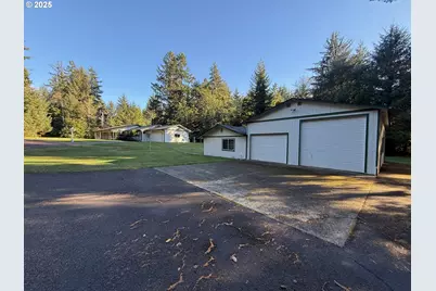 84226 Clear Lake Rd, Florence, OR 97439 - Photo 6
