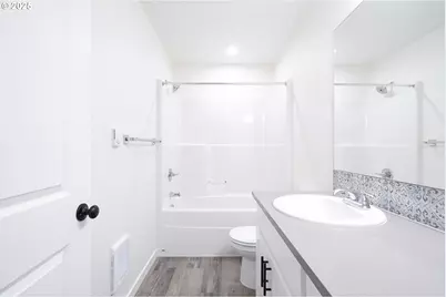 14722 SE Powell Blvd, Portland, OR 97236 - Photo 16