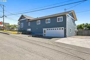 587 N Baxter St, Coquille, OR 97423 - Photo 2