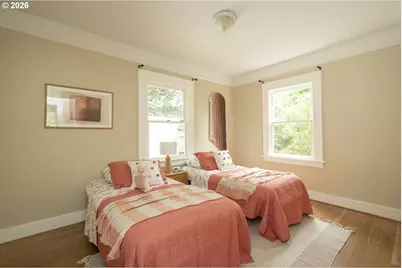 7922 SE Schiller St, Portland, OR 97206 - Photo 10