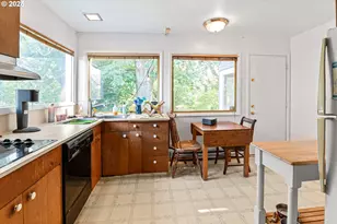 220 24th St, Salem, OR 97301 - Photo 14