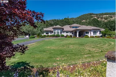 175 Echo Canyon Ln, Roseburg, OR 97471 - Photo 1
