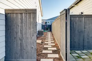 1608 S Fern Way, Canby, OR 97013 - Photo 6