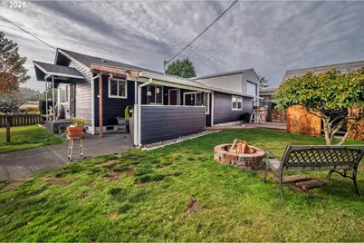 610 Park Ave, Lakeside, OR 97449 - Photo 8