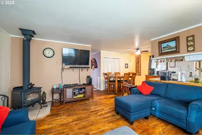 610 Park Ave, Lakeside, OR 97449 - Photo 20
