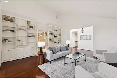 7050 SW Chapel Ln, Portland, OR 97223 - Photo 8