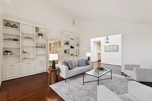 7050 SW Chapel Ln, Portland, OR 97223 - Photo 8