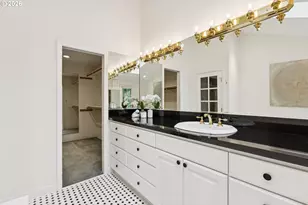 7050 SW Chapel Ln, Portland, OR 97223 - Photo 26