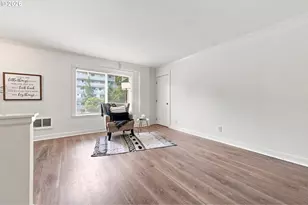 8833 N Syracuse St, Portland, OR 97203 - Photo 6