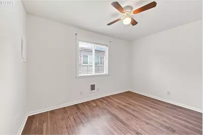 8833 N Syracuse St #12, Portland, OR 97203 - Photo 10