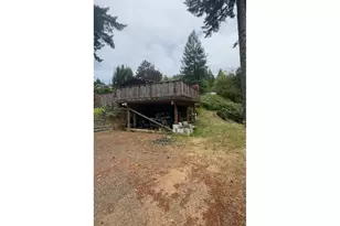 67535 N Bay Rd, North Bend, OR 97459 - Photo 6