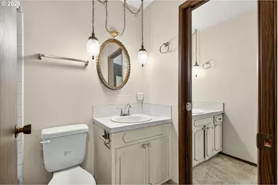 16735 NE Glisan St, Portland, OR 97230 - Photo 28