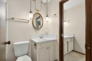 16735 NE Glisan St, Portland, OR 97230 - Photo 28