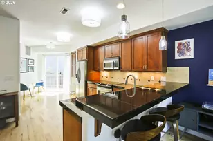 6910 N Charleston Ave, Portland, OR 97203 - Photo 8
