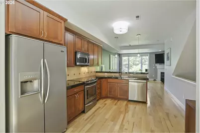 6910 N Charleston Ave, Portland, OR 97203 - Photo 6