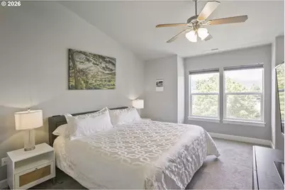 6910 N Charleston Ave, Portland, OR 97203 - Photo 14