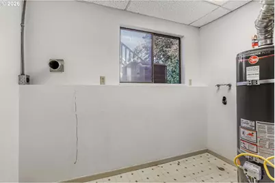 18801 NE Clackamas St, Portland, OR 97230 - Photo 26