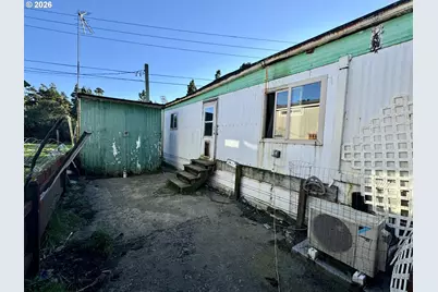 87675 Highway 101 #5, Florence, OR 97439 - Photo 16